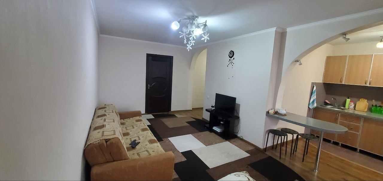 (Московская планировка). 2шка в 3х. 60м². Кирпич. Два балкона 6х2 и 3х