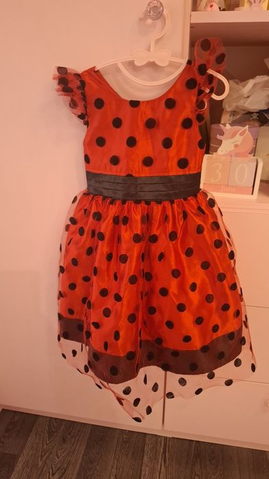 Рокля Калинката и Черния котарак