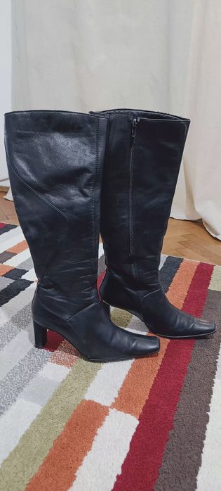 Cizme negre, piele, mărimea 37
