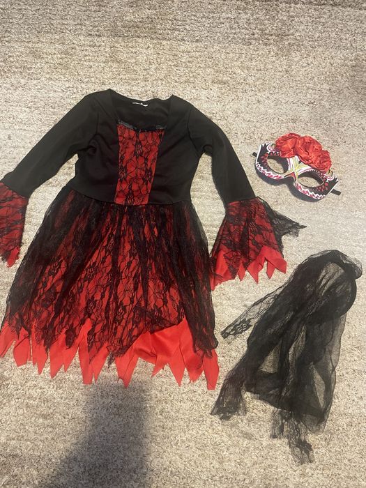 Costum serbare / halloween vrajitoare 3-4 ani