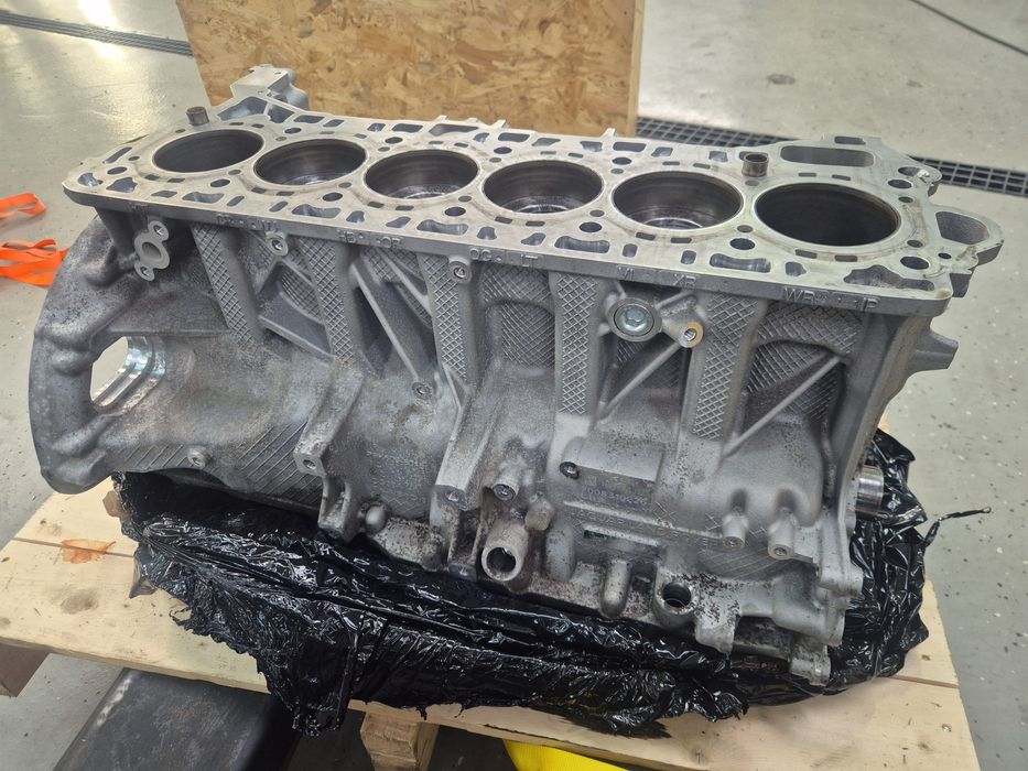 Motor land rover 3.0 L6 306dt ingenium aj20d6