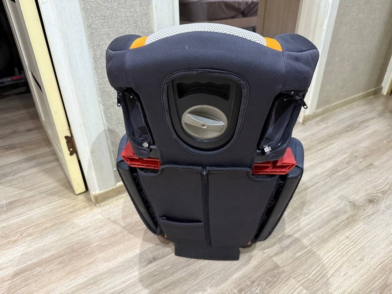 Детское автокресло chicco 15-36 кг