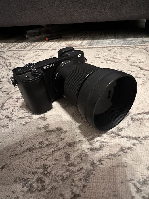 Sony A6400 + Dji Ronin SC + Sigma 30mm f1.4