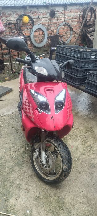 Scuter de vânzare