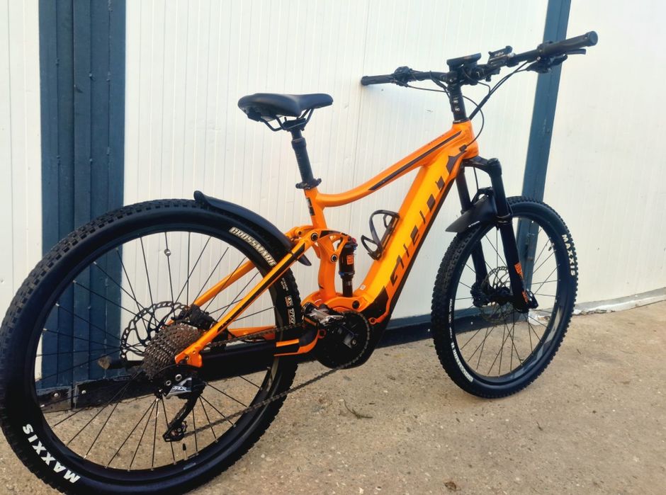 Bicicleta electrica full suspension Giant