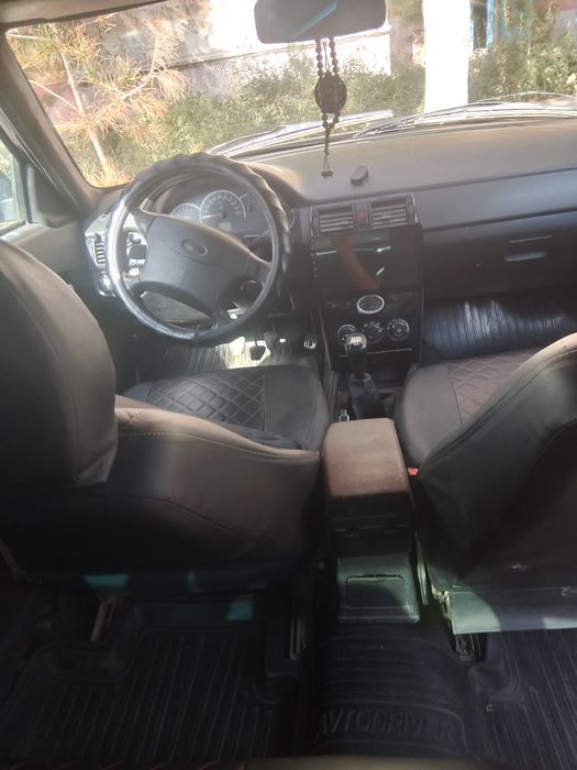 Приора  сотилади