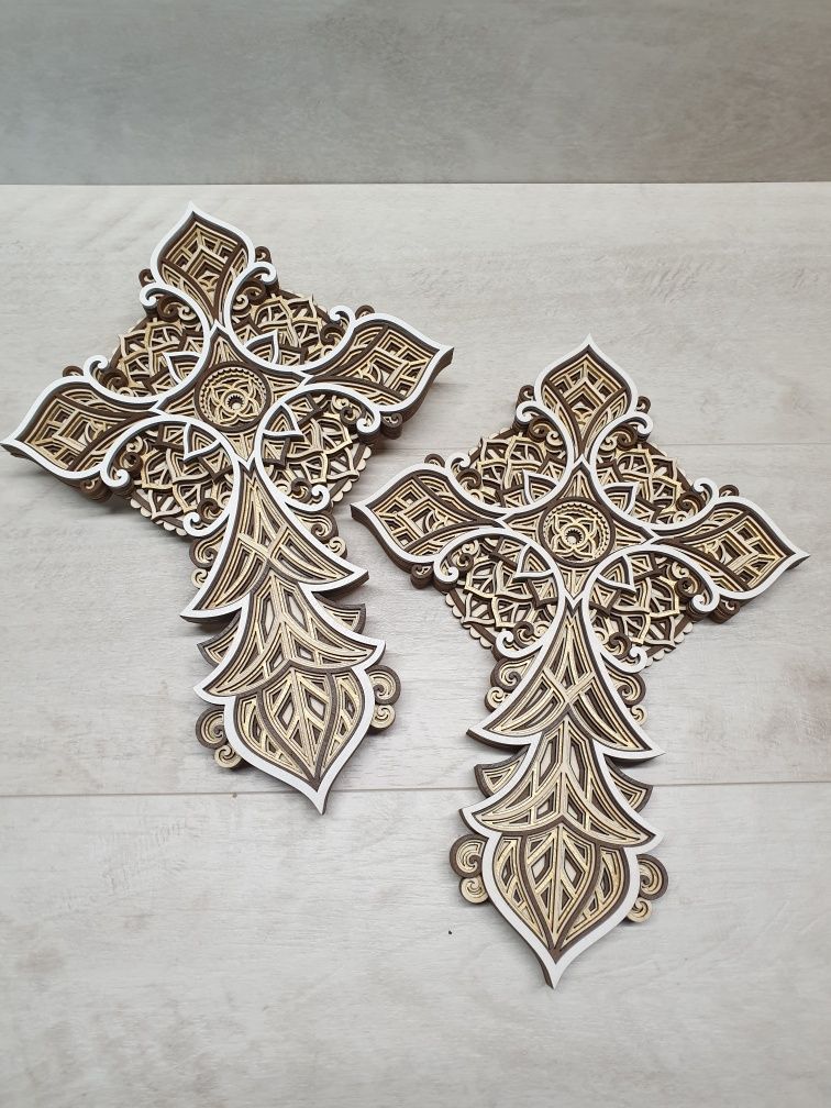 Cruce lemn mandala 3D, lemn plop, vopsit