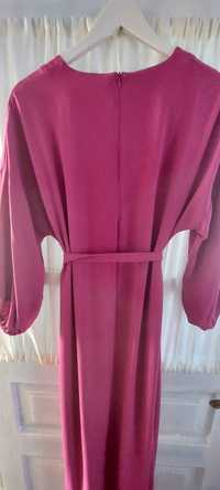 Vând rochie viva magenta