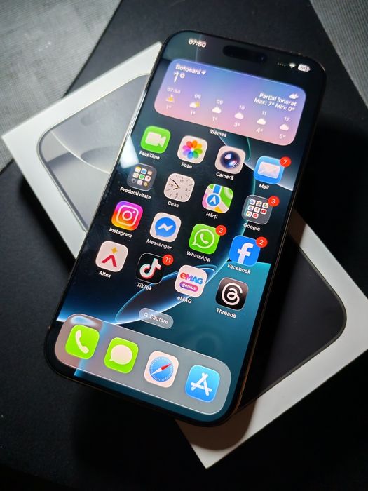 Vând iPhone 16 pro Max 256gb