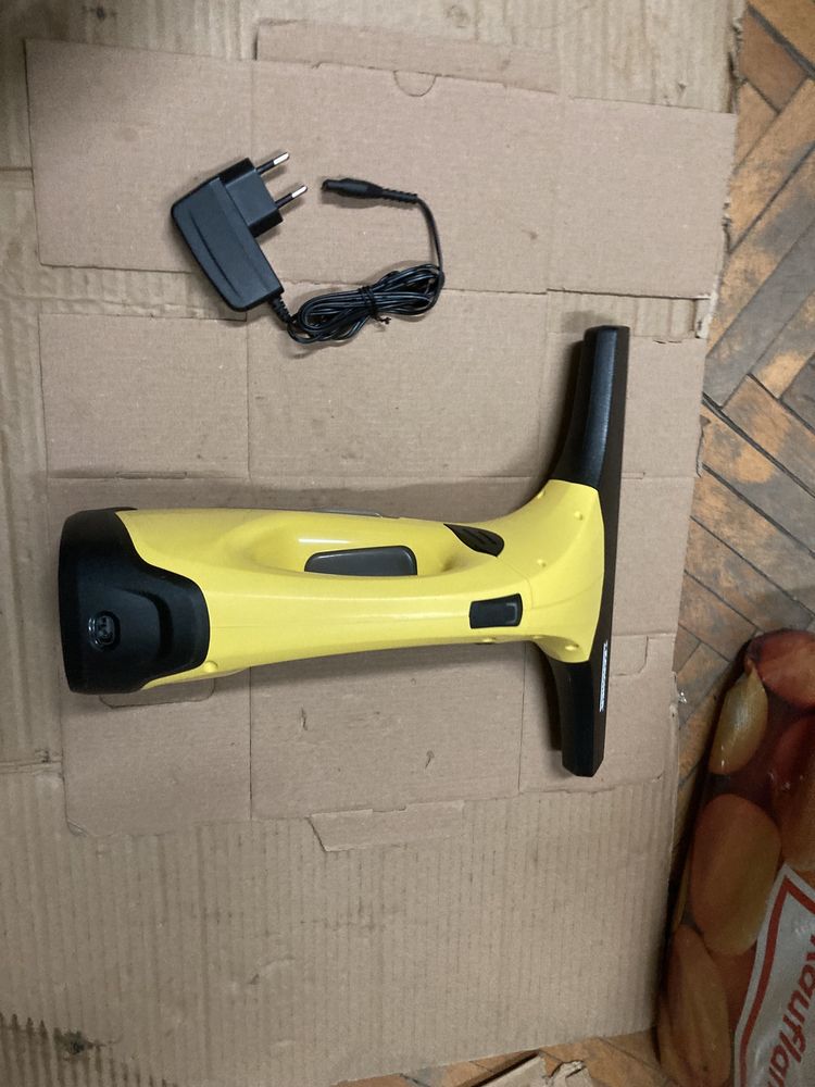Aspirator Spalat Geamuri Karcher