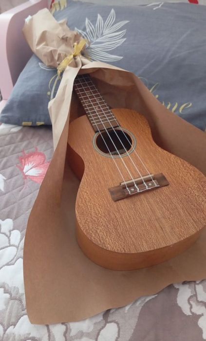 Продам укулеле Canwood