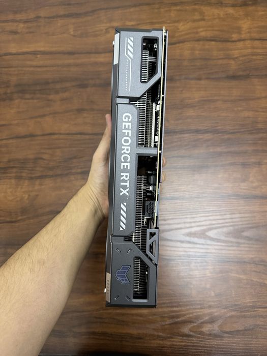 ASUS TUF Gaming RTX 5070 OC Edition 12GB GDDR7