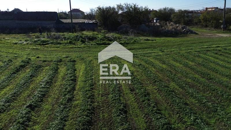 Голям урегулиран поземлен имот за продажба, с ПУП и одобрен проект за