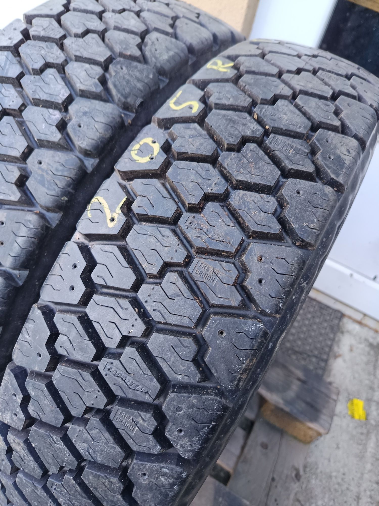 205 .R 16.104S BRIDGESTONE