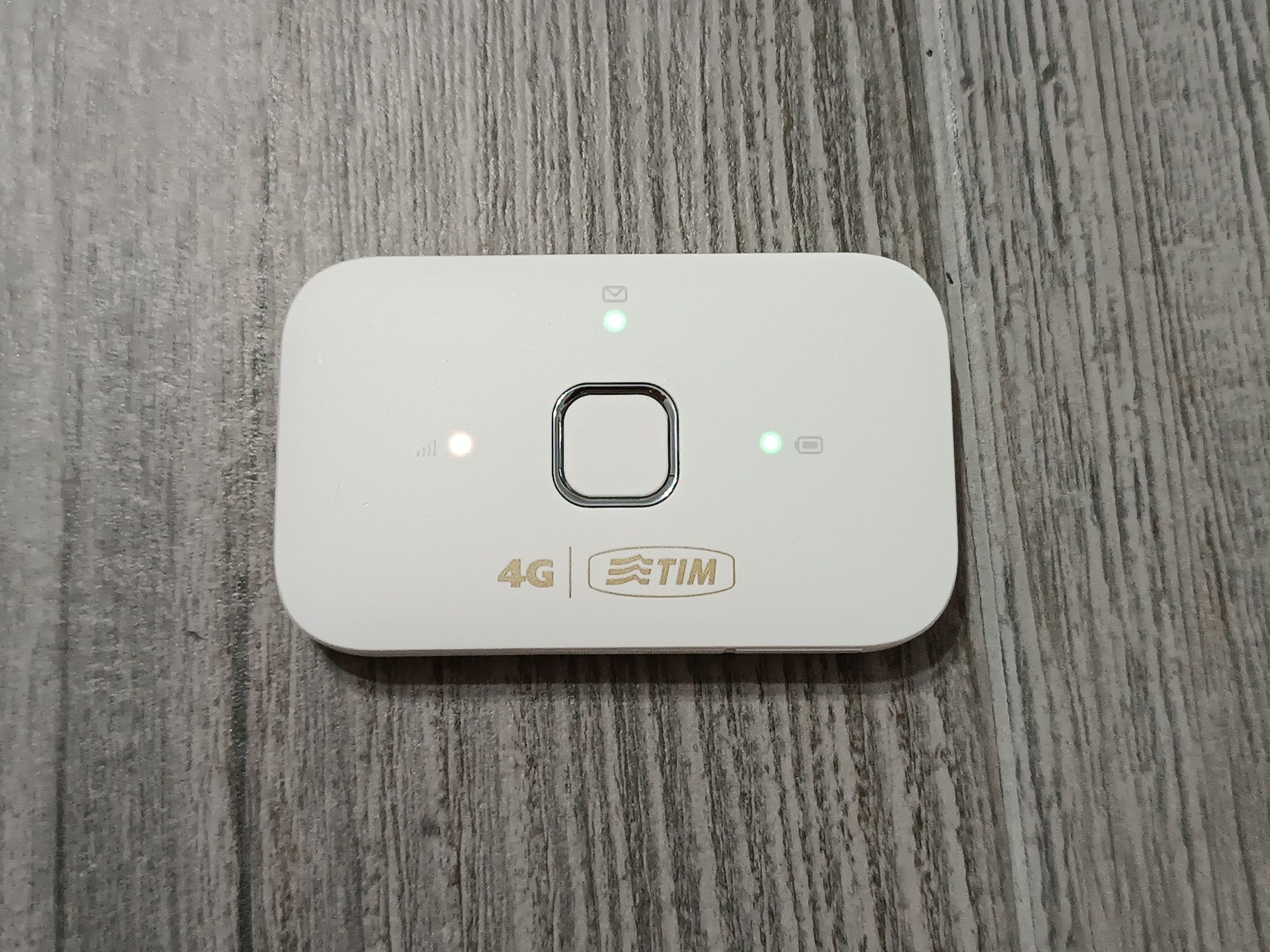Router SIM Wi-Fi 4G LTE dual band Huawei B525s, E5573B și ZTE MF286R