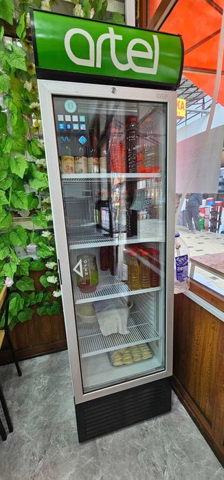 Холодильник сотилади