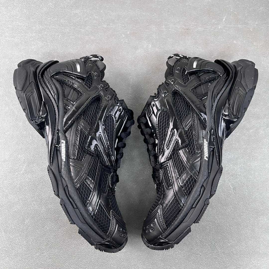 Balenciaga Runners -- Black