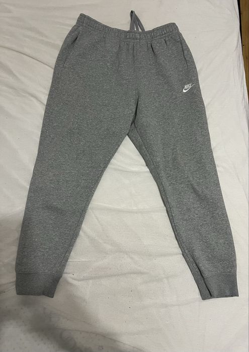 Долнище Nike почти ново