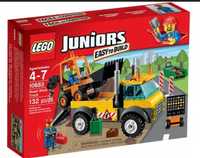 ORIGINAL LEGO 10683 Camion pentru reparatii rutiere 》4 - 7 ani