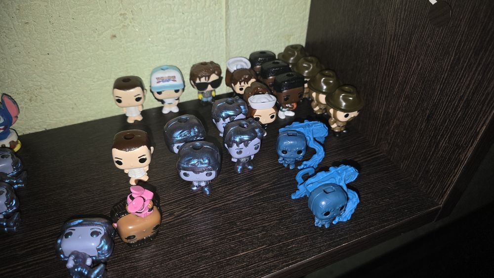 Фигурки очень странные дела