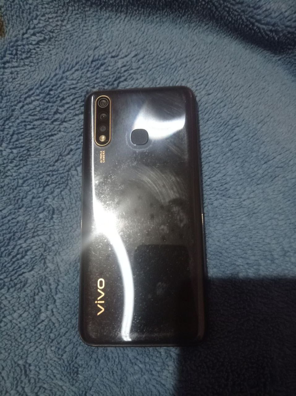 Vivo y19 sotiladi