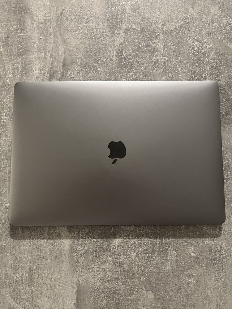 Ocazie!!! Macbook pro 2019 touch bar