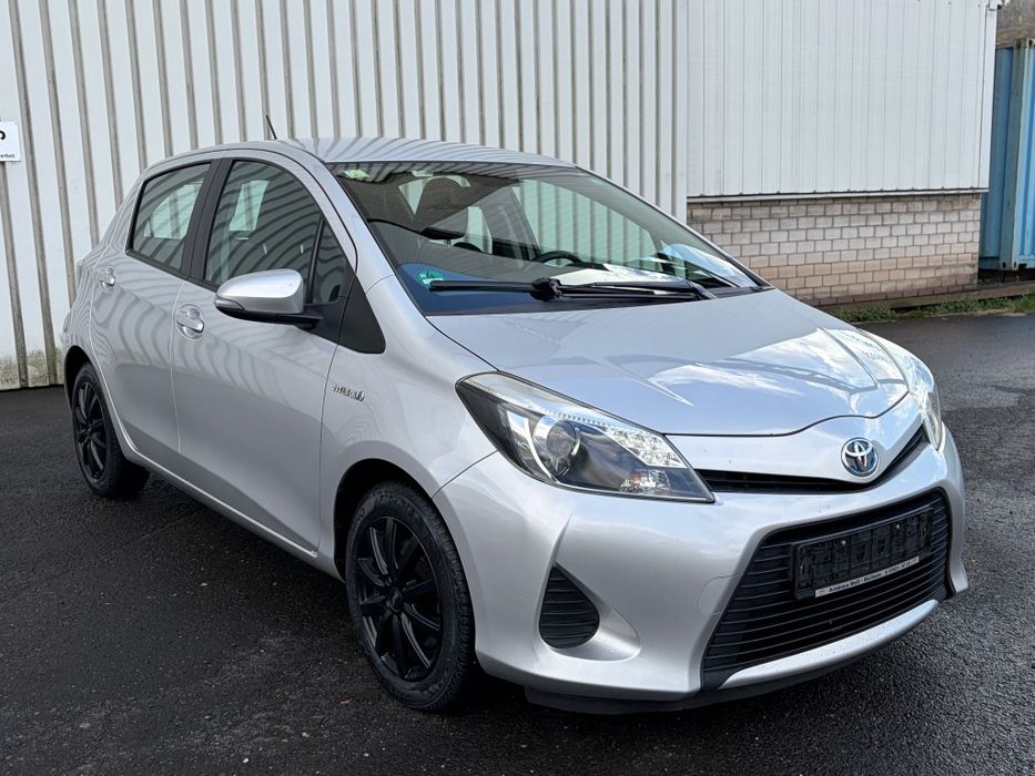 Toyota Yaris 1.5 Hybrid,an 2014, Euro 5