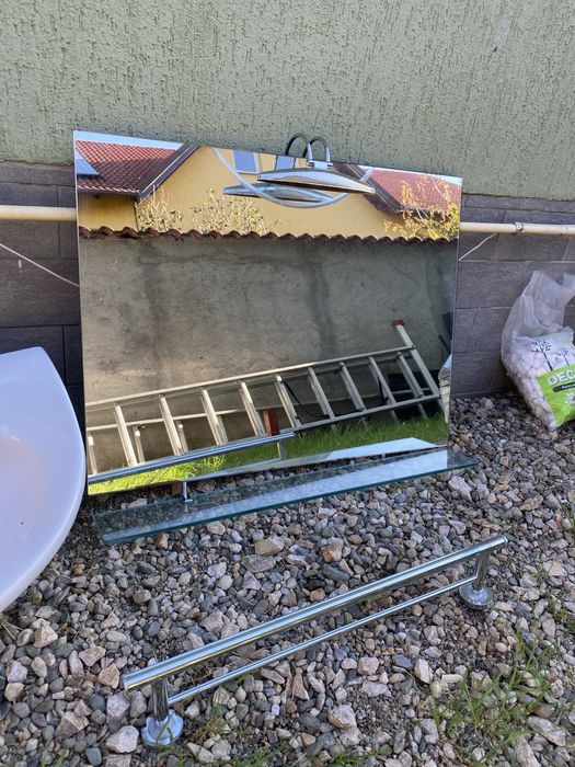 Chiuveta baie, etajera, oglinda si accesorii