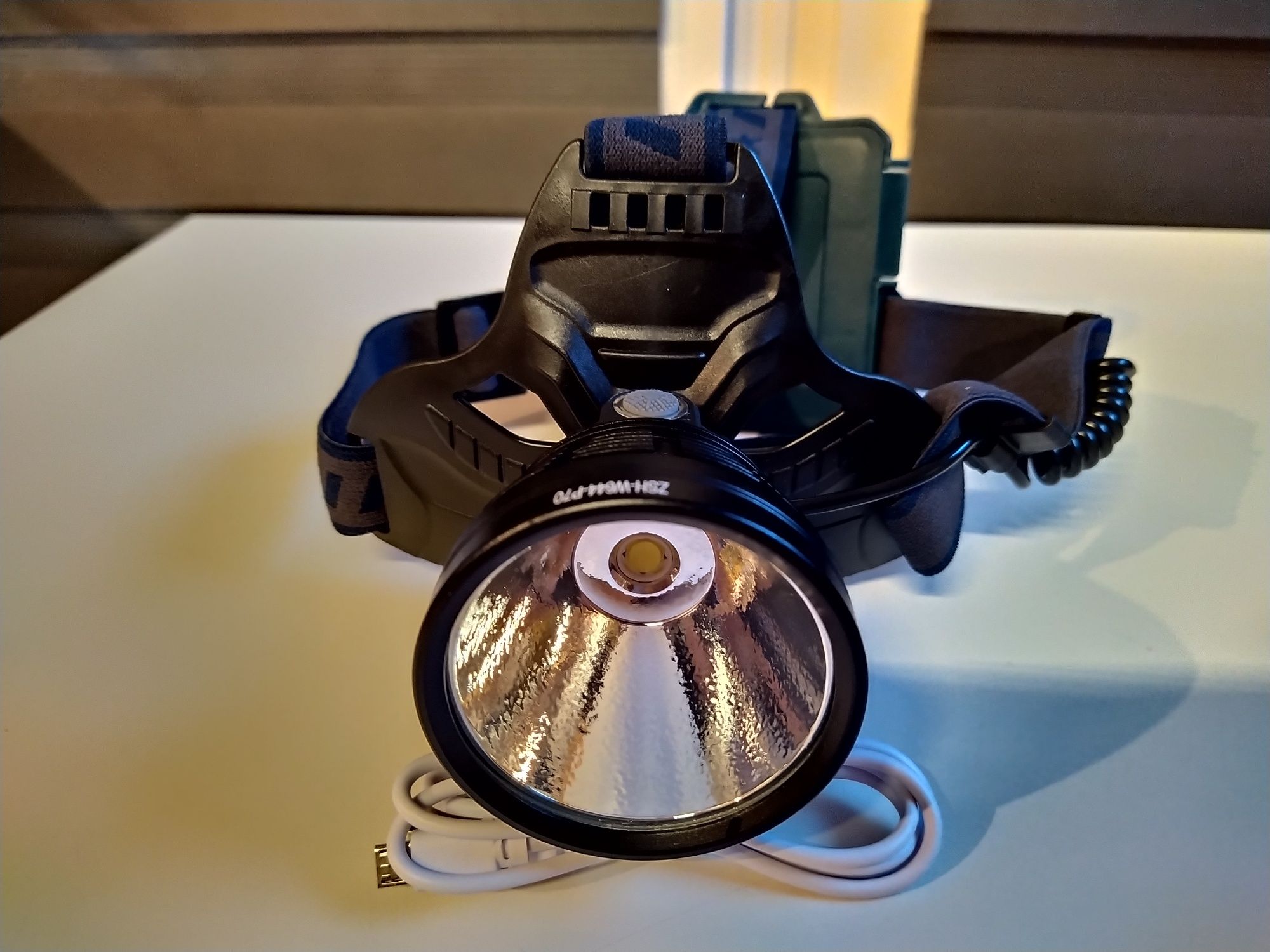 CREE P70 PROIECTOR (reflector TEXTURAT) - lanterna de cap, model nou!