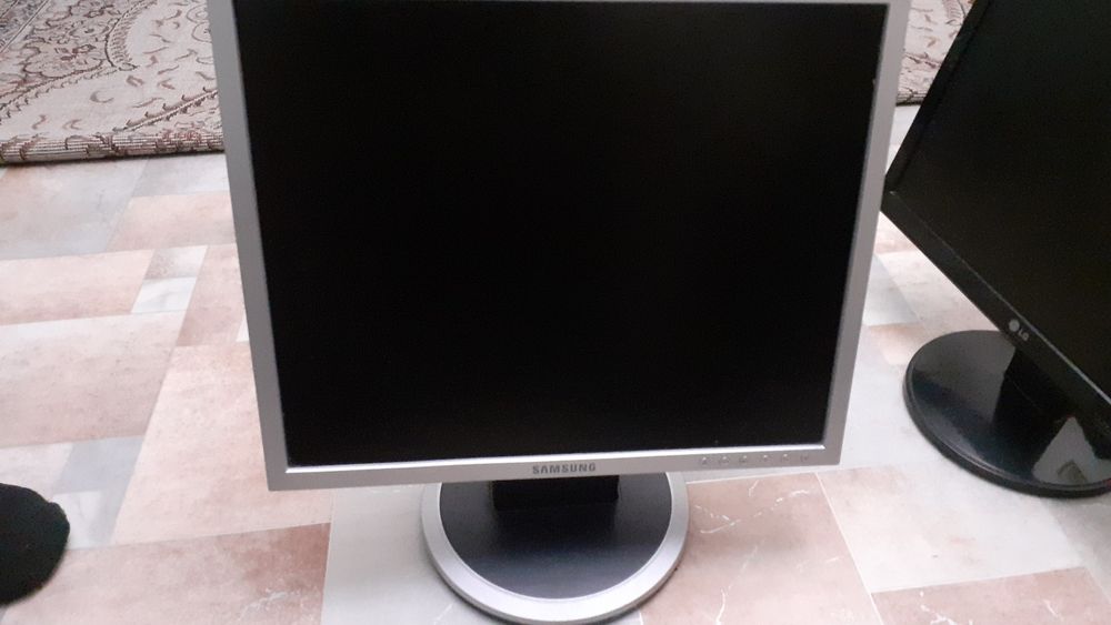 Продам монитор самсунг