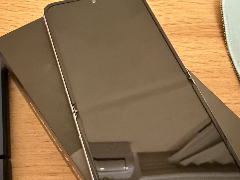Телефон Samsung Galaxy Z Flip 3 256Gb
