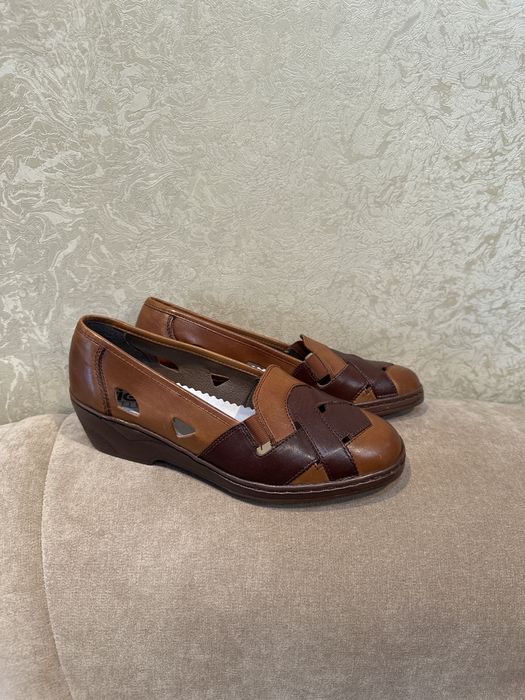 Женская обувь