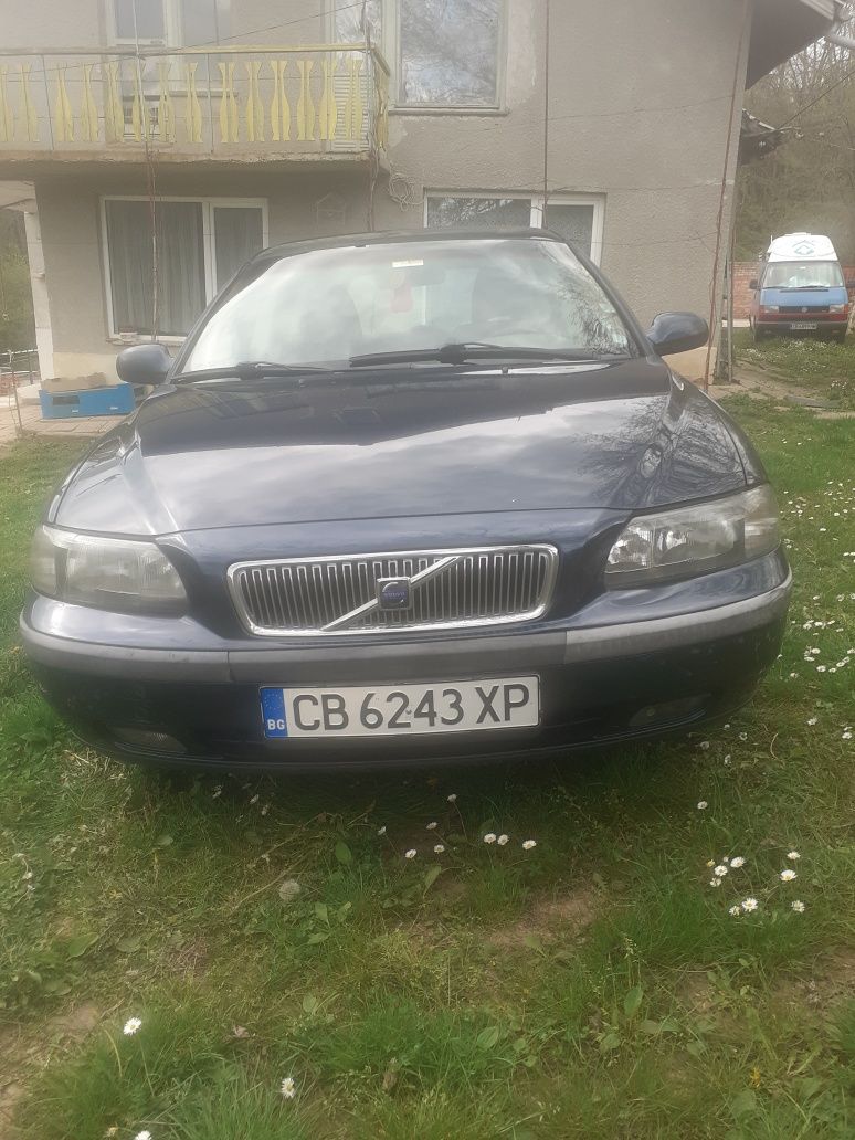 Автомобил Волво V70 2,5 D, комби, 2002 г.