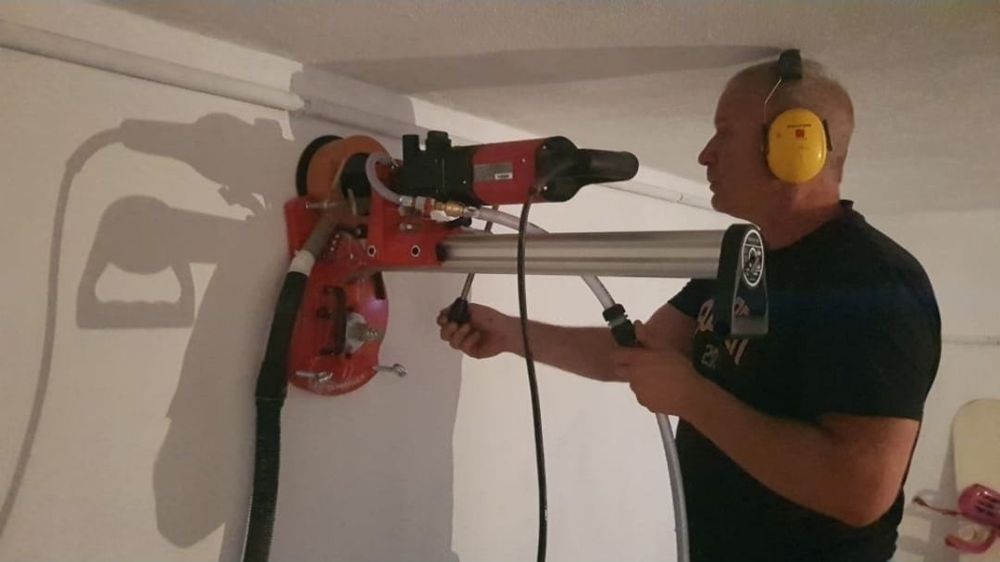 Carotare gauri in beton/cărămidă și Instalații încălzire în pardoseala