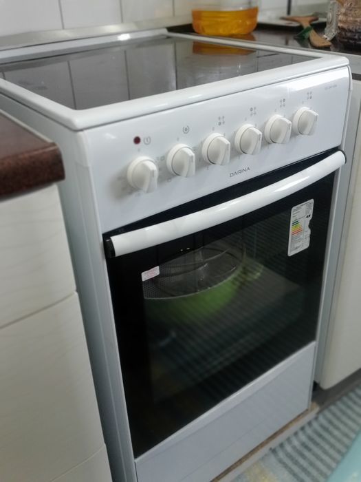 Продаю вытяжка ,кухонный гарнитур,газовую плиту