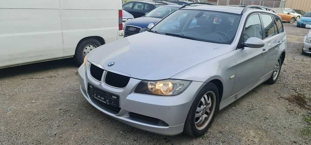 DEZMEMBREZ BMW 320D E91 an 2006