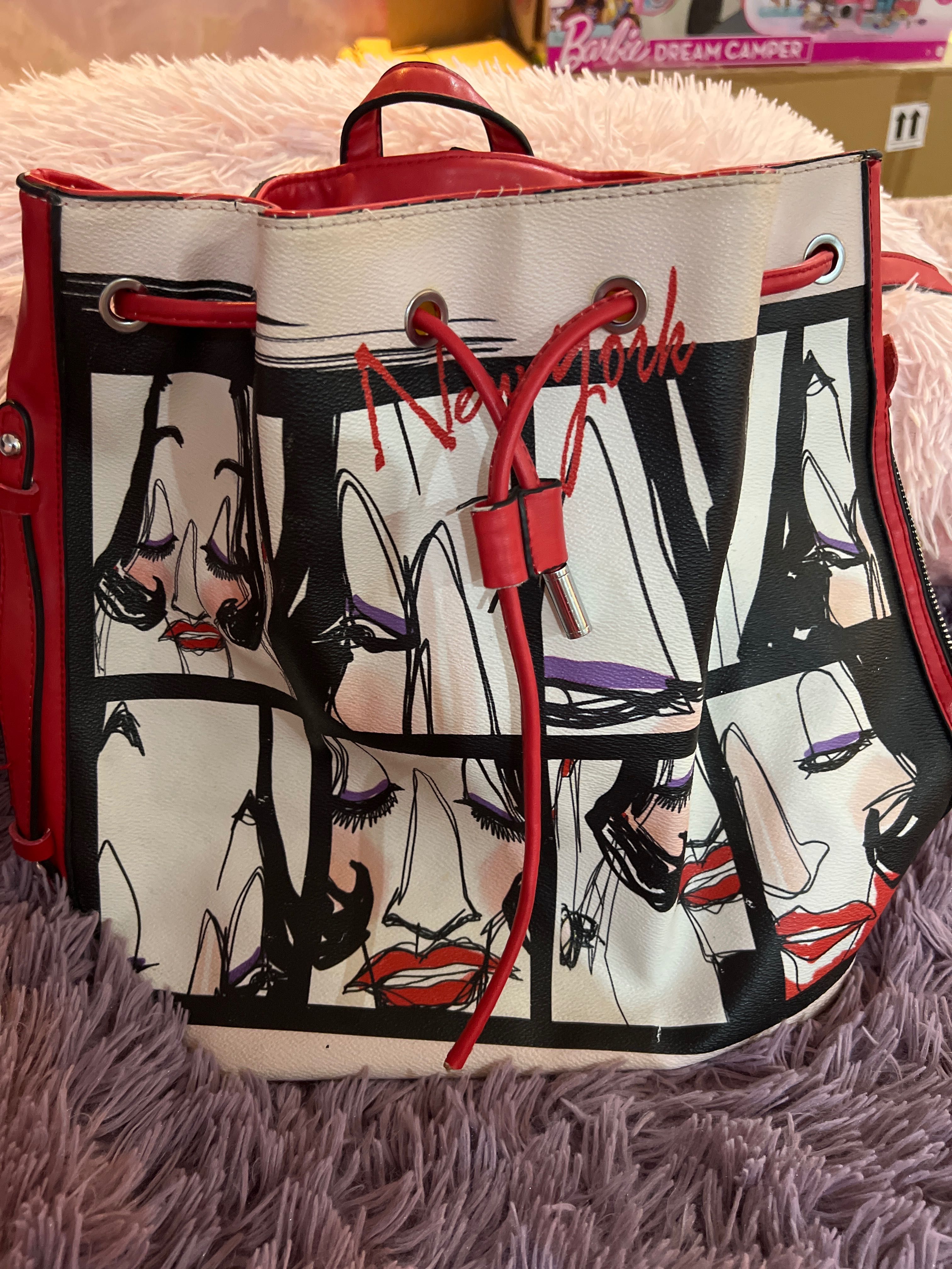 Дамска оригинална чанта Guess