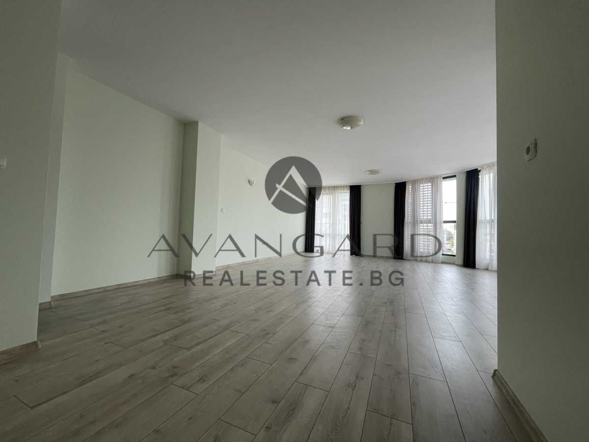 Продава се Четиристаен апартамент в Пловдив, Кършияка - 192 кв.м за 1407 €/кв.м - Снимка #1