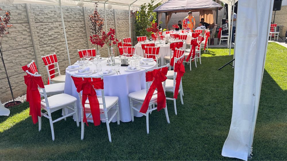 Inchiriem corturi, mese, scaune Chiavari pentru evenimente