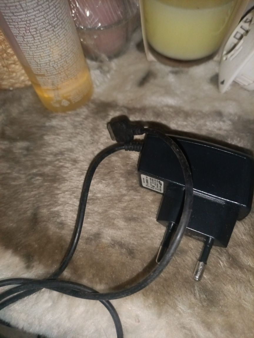 Telefon Samsung de colecție (cu butoane și camera)