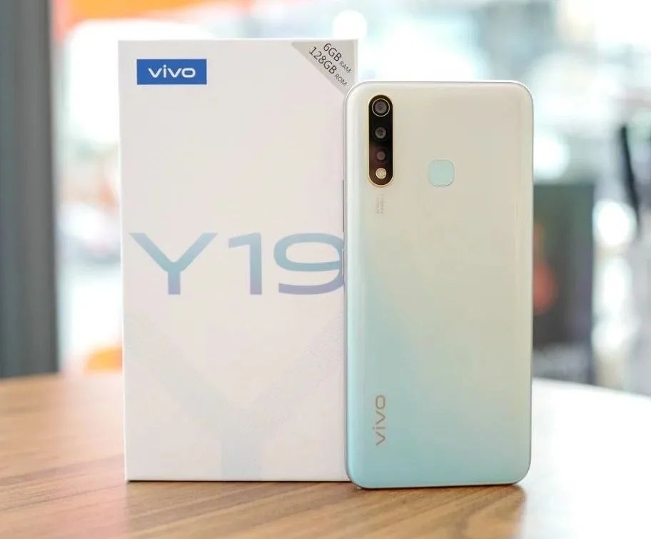 Vivo Y19 model:1915 sotiladi, 6/128GB