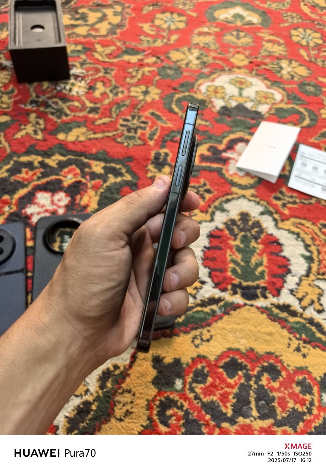 Huawei Mate 70       12/512