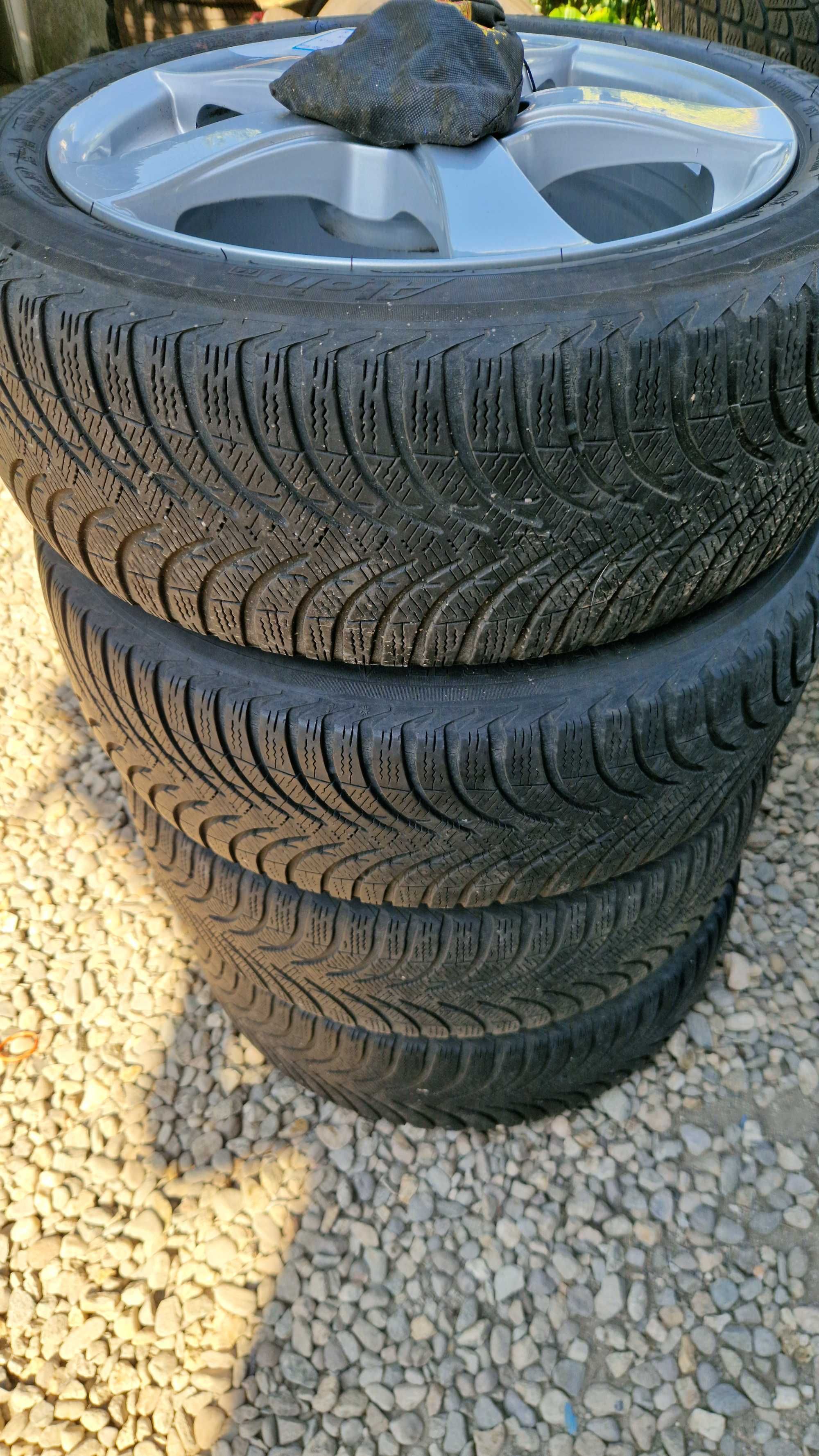 Форд джанти DEZEND със зимни гуми  215/50/17 ET48 7J×17 5×108 цо 63>70