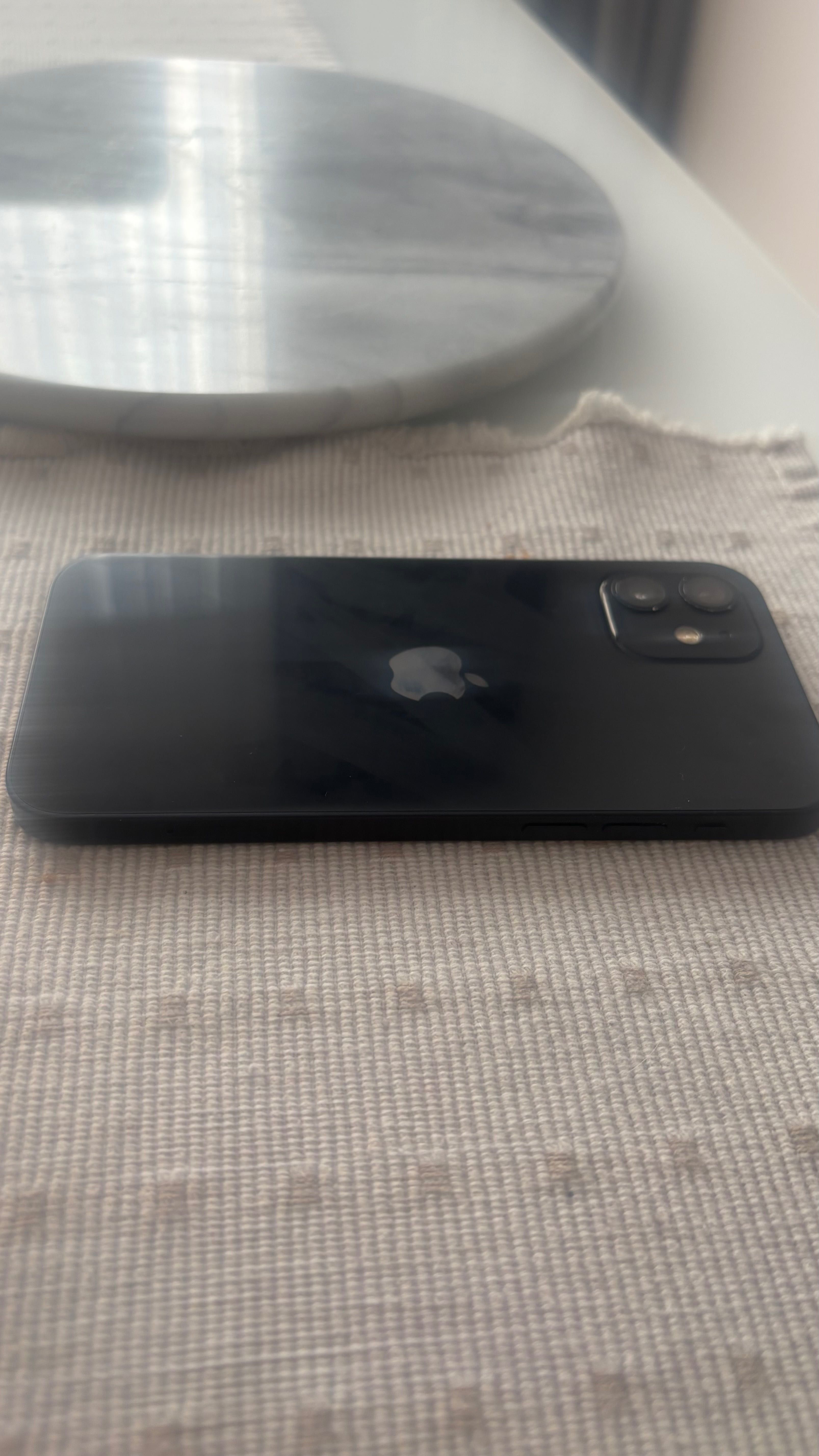 iPhone 12 черен 128 GB