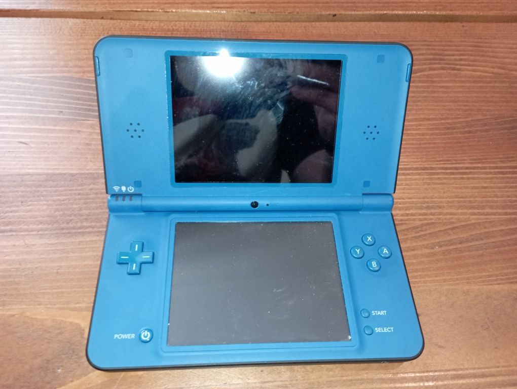 Nintendo Dsi XL modata