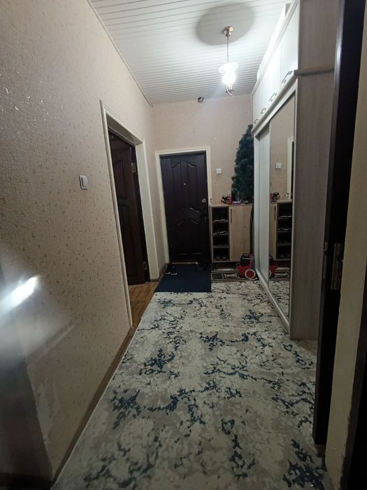 Продаю 3-х комнатную квартиру на Сергели 4