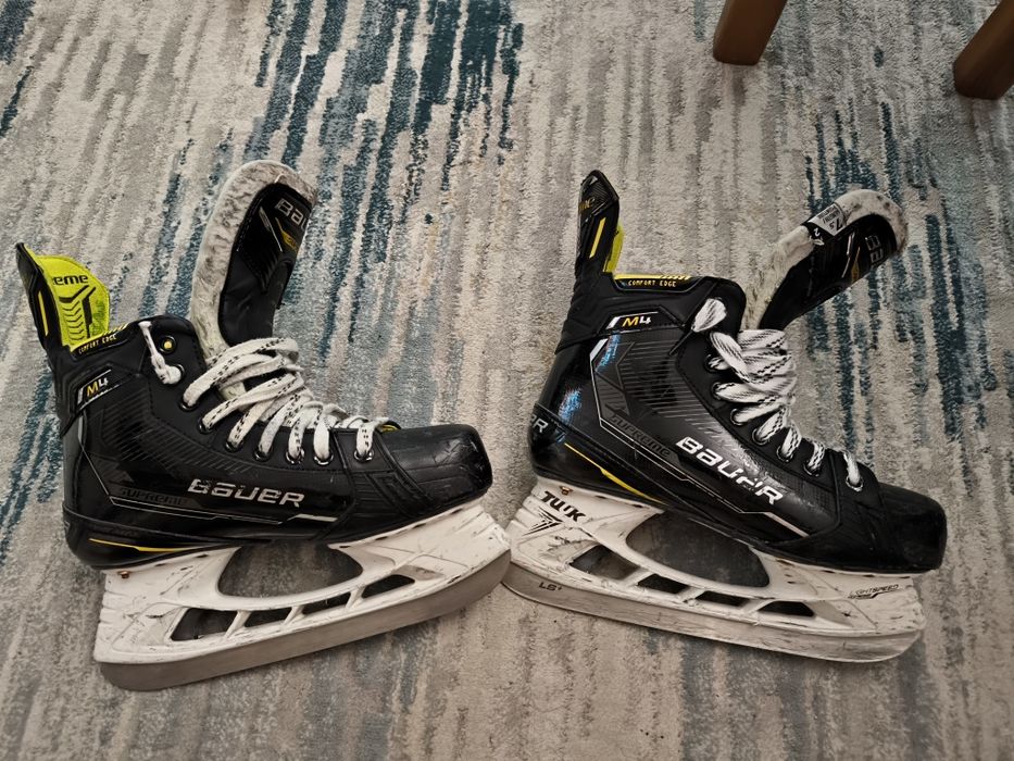 Коньки хоккейные