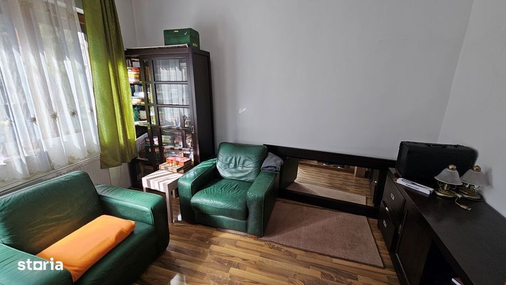 Casa de vanzare central, langa Liceul Papiu