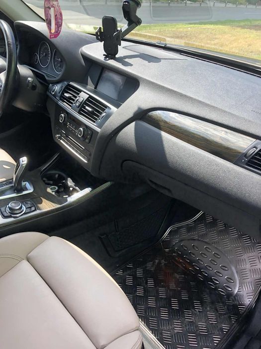 vând bmw x3 xdrive 2011