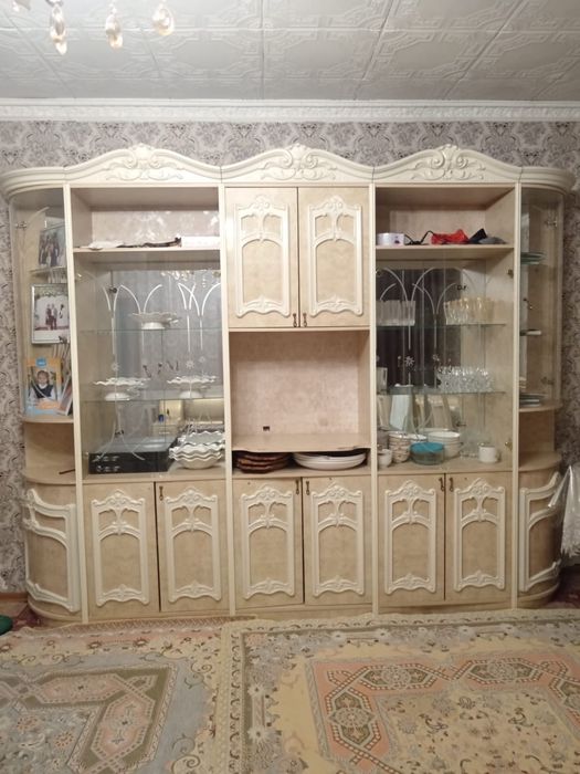 Шкаф для зала с торгом